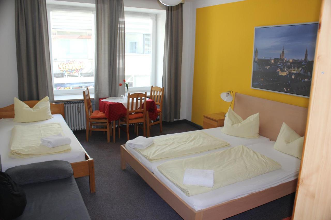 Hotel Pension Am Hauptbahnhof Munique Exterior foto